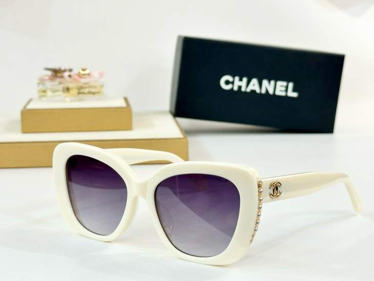 Picture of Chanel Sunglasses _SKUfw77293798fw